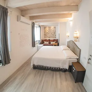 Stanza Viaggio Bed & Breakfast Carloforte (Isola di San Pietro)